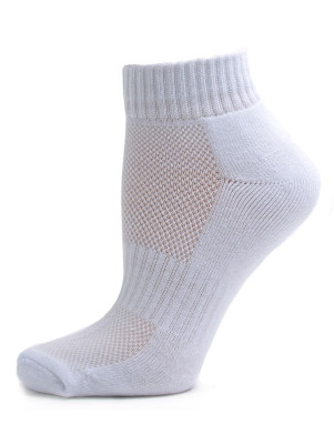 Running Mate Women's Quarter Socks - 3 Pairs - Solid White